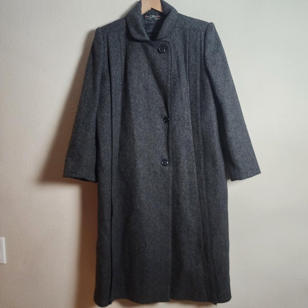 Vintage Alorna Coat Womens Medium Petite Gray Wool Herringbone Made USA 80s